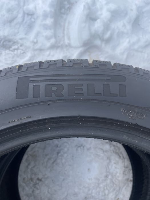 Продам  разноширокий комплект шин Pirelli