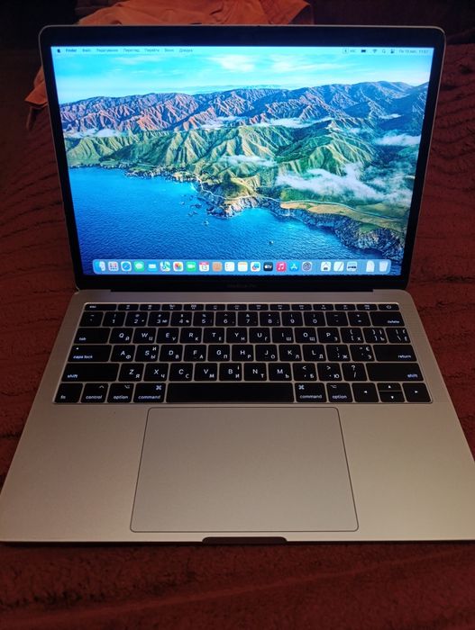 MacBook pro 2017 i5