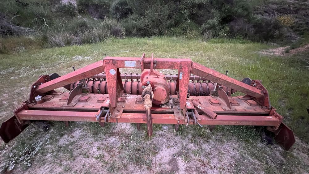 Trator John Deere 5115 M