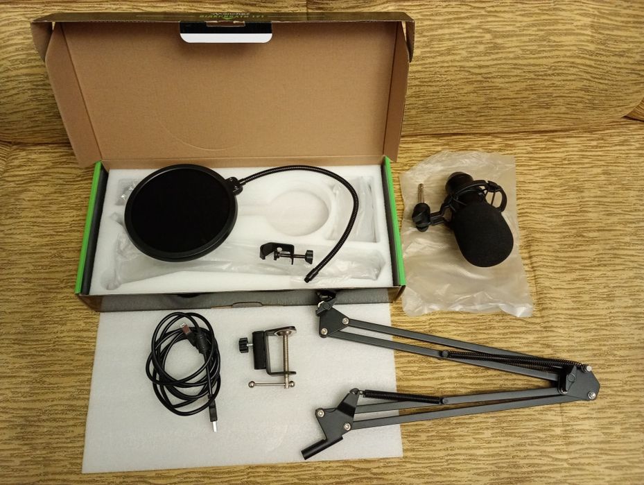 Микрофон для ПК на кронштейне