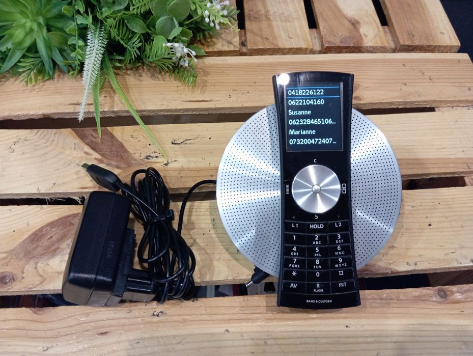 Telefon Bang & Olufsen Beocom 5 + docking station