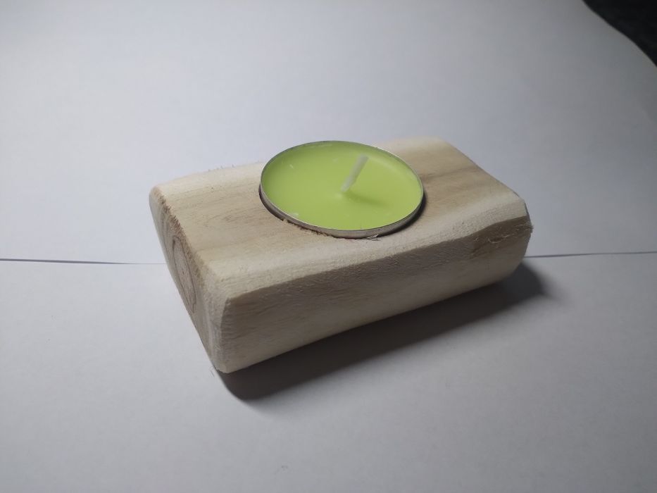 Świecznik drewniany pojedynczy