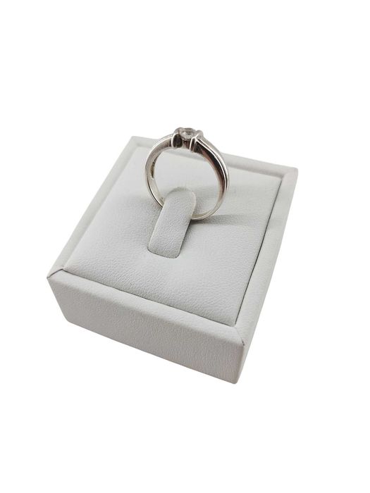 Srebrny Pierścionek w. 3,26G R. 17