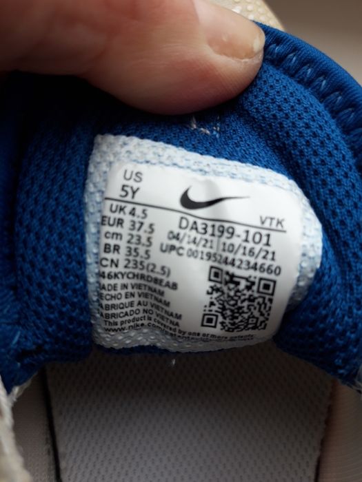 Кросівки жіночі Nike air max р.37,5