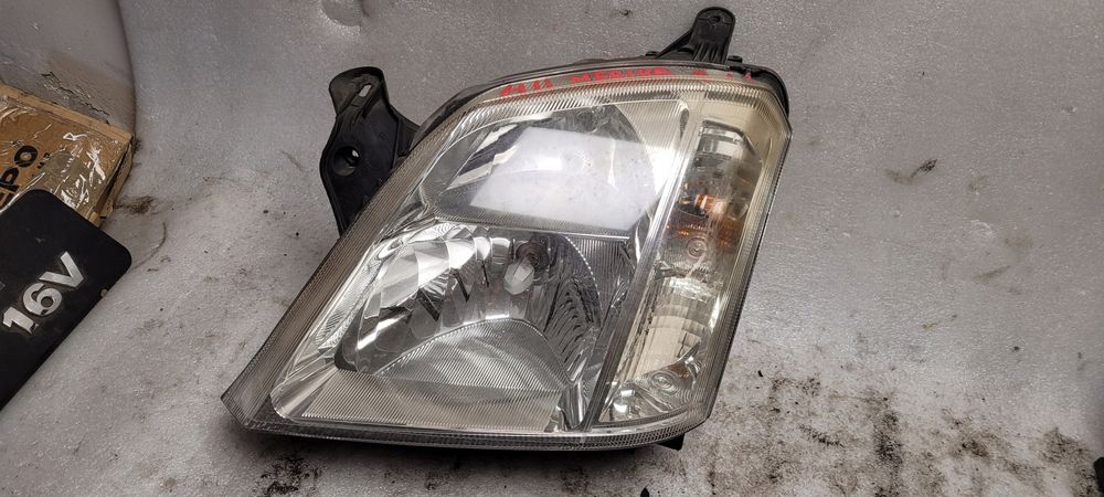 lampa przednia prawa + lewa opel meriva a 02-10