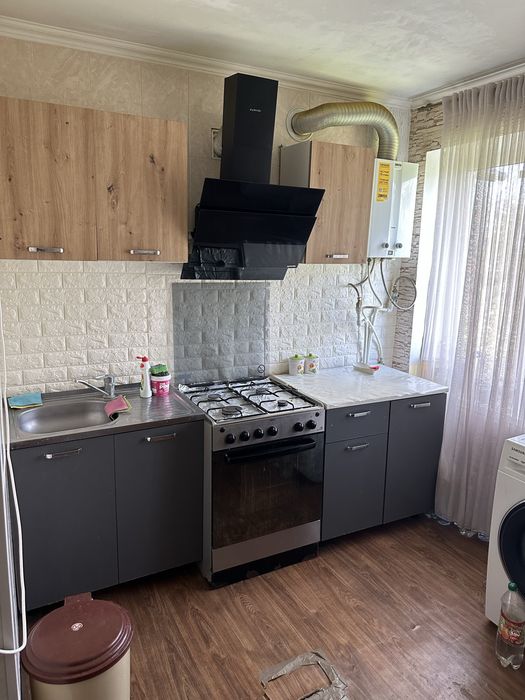 Продам квартиру 3-х кімнатна