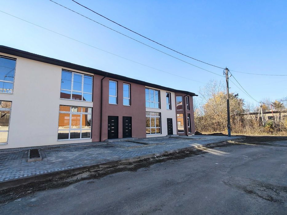 Котедж, таунхаус-здана в експлуатацію новобудова з ділянкою 650$/м кв