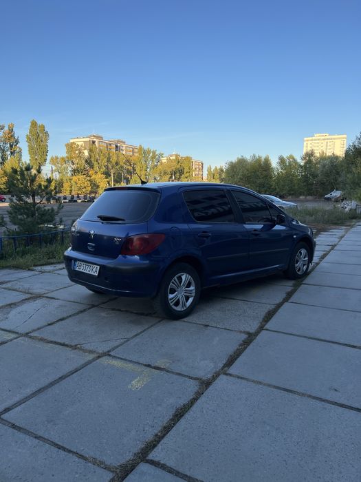 Продам  Пежо 207