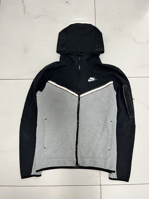 Продам Nike tech fleece