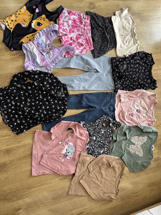 Ubranka dla dziewczynki 110 - 116