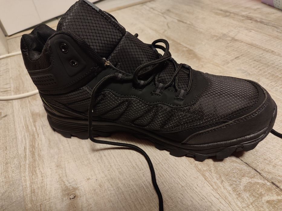 Чоловіче взуття, нові, прогадали з розміром