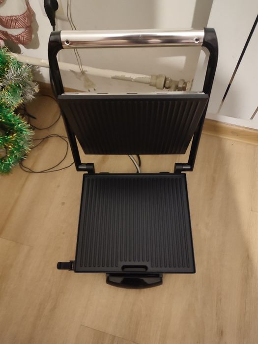 Продам електричний контактний гриль tefal inicio gc241d38