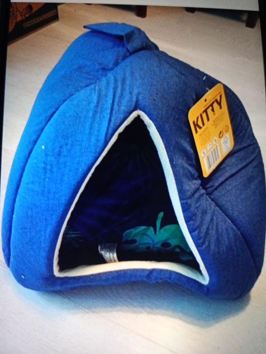 Nowe legowisko z poduszką dla kota