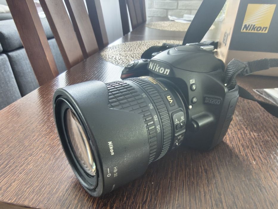 Lustrzanka Nikon d3200