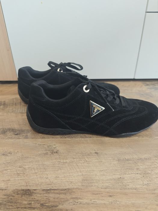 Sneakersy Guess zamsz