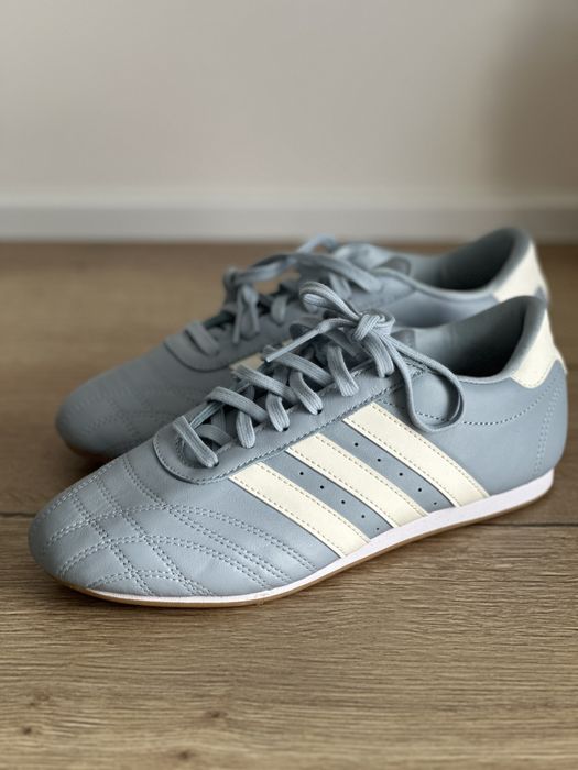 Кросівки Adidas, розмір 38.