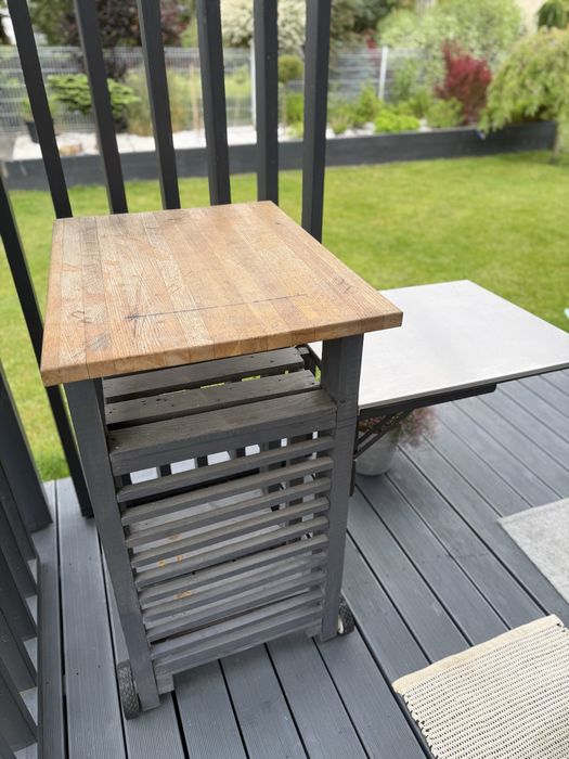 Stolik na kółkach z blatem - pod piec pizza