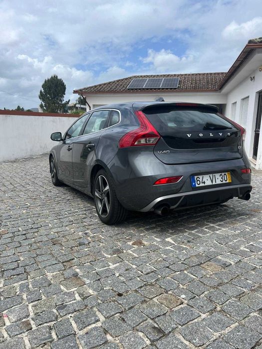 Volvo V40 R-Design D2
