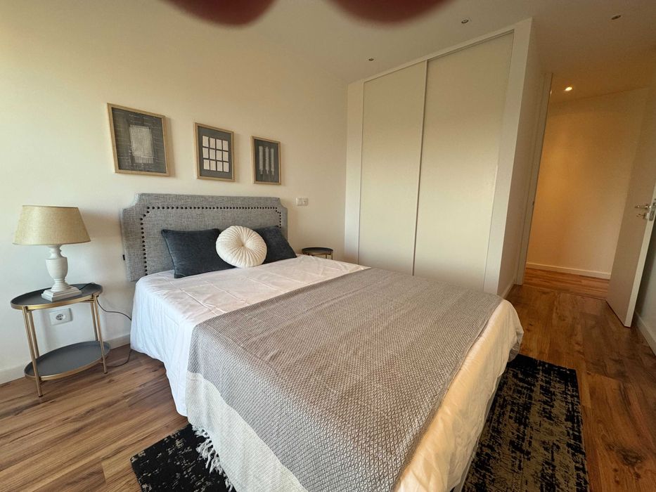 Arrendo quarto em apartamento novo com vista Tejo