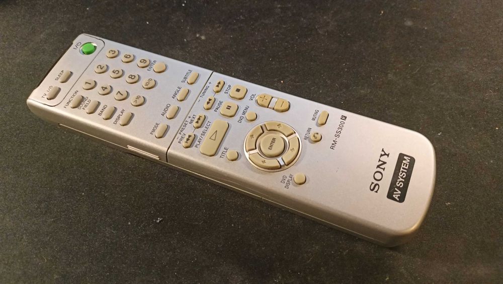 Pilot Sony RM-SS300