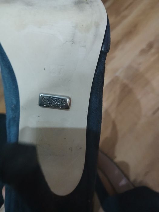 Szpilki buffalo london