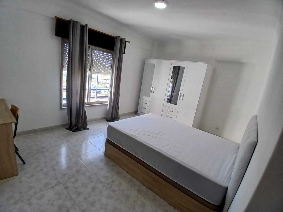 Aluga-se Quartos em casa partilhada -Reboleira - Amadora