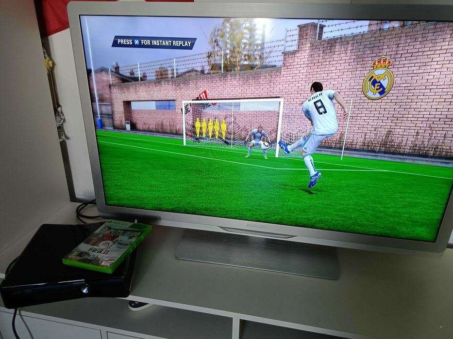 Xbox 360 Slim +pad +1 gry / Konsola xbox360