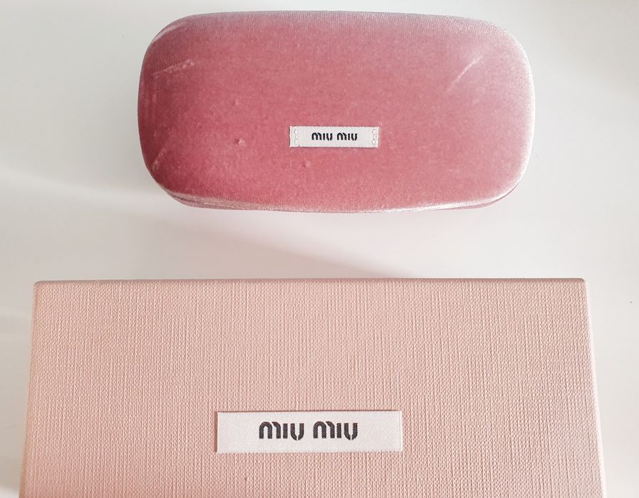 Okulary MIU MIU Model MU58TS MPG5S0 -70% taniej
Miu Miu MU58TS MPG5S0