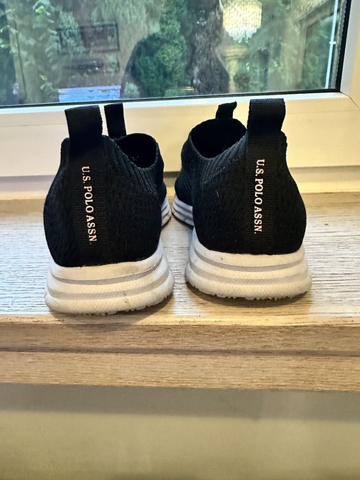 Miękkie sportowe buty US Polo Assn. Rozmiar 36