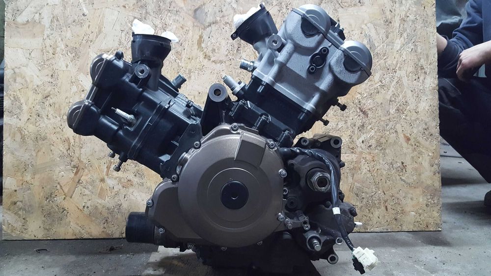 Silnik DL1050 V-strom 1050 Suzuki slupek 5 tys  km 2021r 20-
