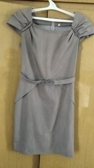 Красиві жіночі плаття.