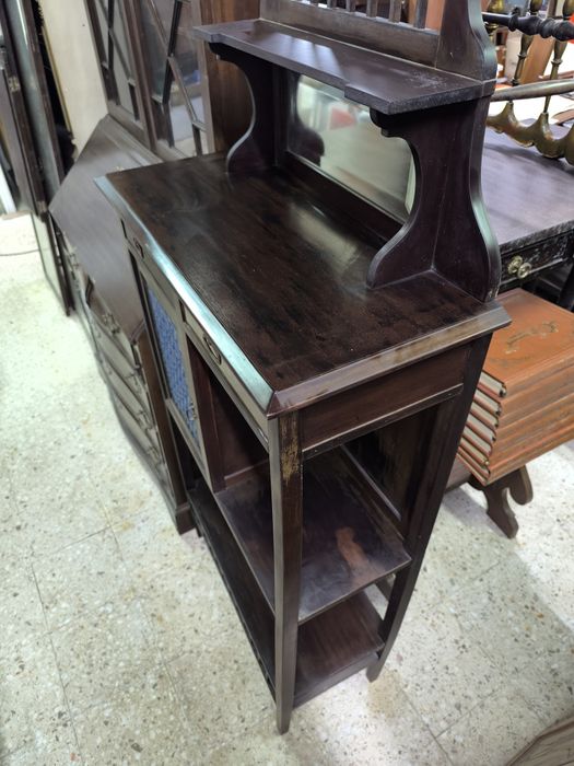 Móvel de entrada / apoio (antigo)