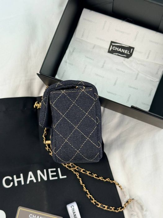Сумка Chanel.