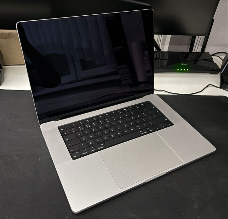 Apple Macbook Pro 16 M1 Pro, 32 GB DDR5, 512GB SSD, A2485