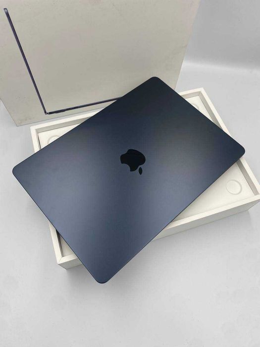 Ноутбук Apple MacBook Air 13“ M4 16/256GB Midnight (MW123) 2025