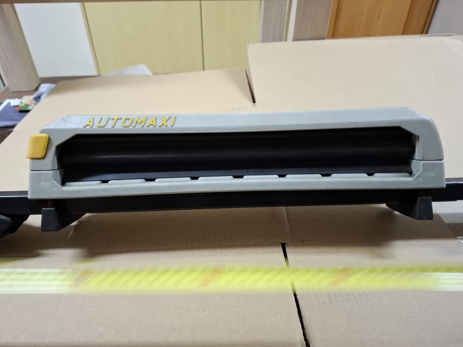 Bagażnik belka uchwyt na narty Automaxi