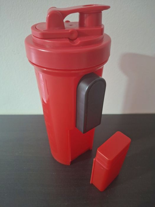 Shaker de 700 ml com iman para tlml