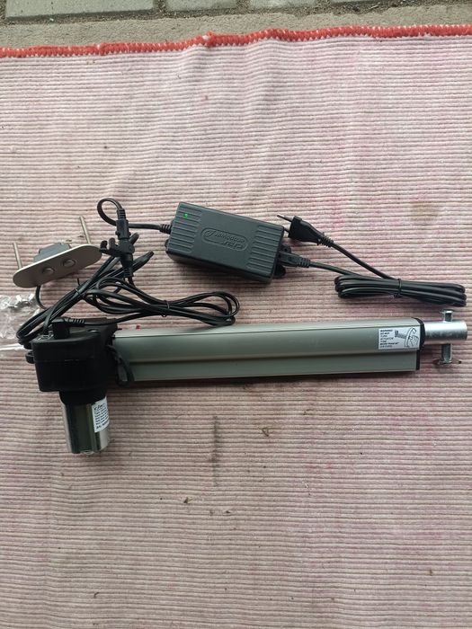 Siłownik napęd elektryczny 24v kompletny.1200 N