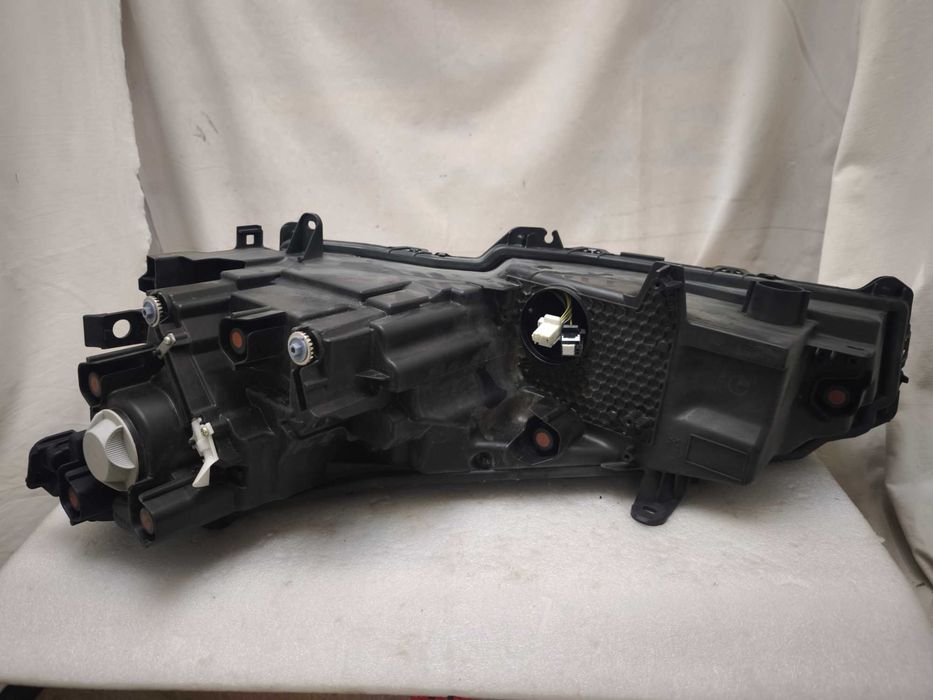 Фара Lexus RZ 2023 LED  8118546110 8114546110