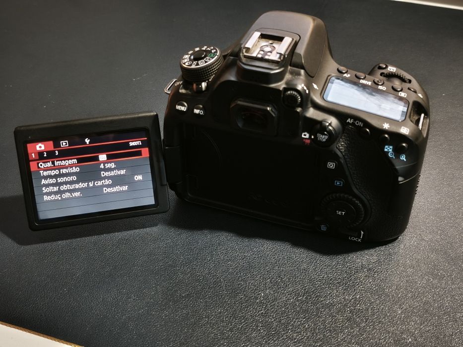 Canon EOS 80D Corpo
