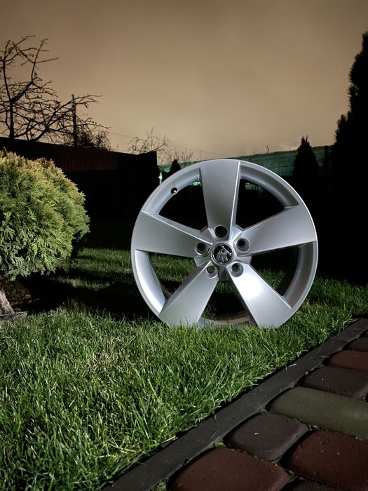 ПРОДАМ R17 5/112 Шкода Oktavia , Syperb и т,д