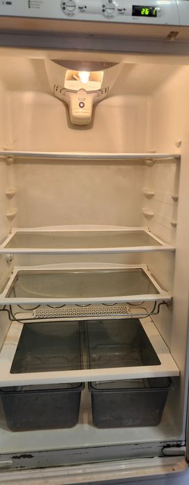 Frigorífico Combinado – A Funcionar