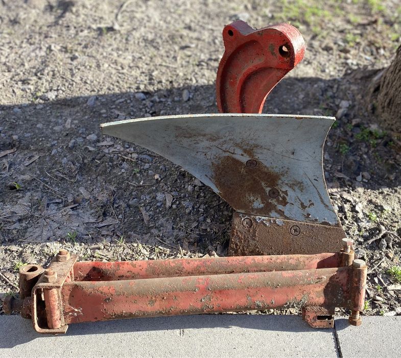 Плуг для мотоблока