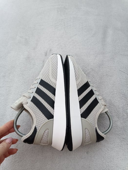 Женские кроссовки Adidas р36.5-37