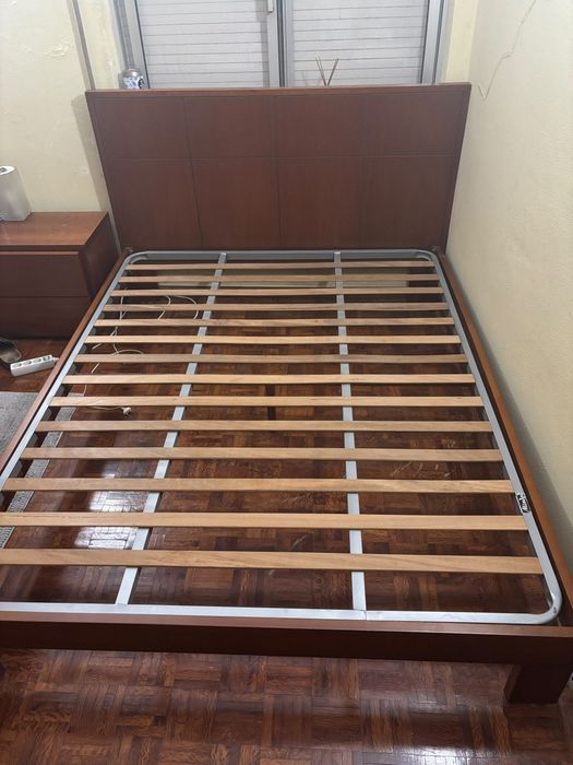 Cama e estrado de casal
