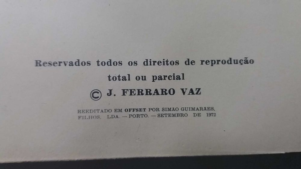 Livro das Moedas de Portugal (preçário bilingue de J. Ferraro Vaz)