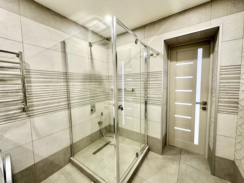 Продаж 2К квартири з сучасним ремонтом