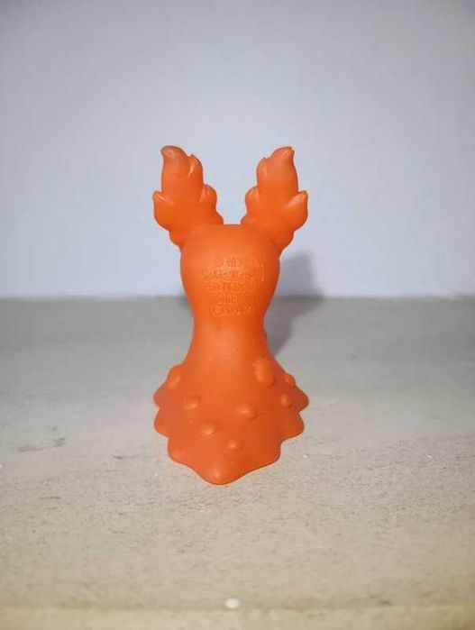 Pokémon finger puppet / brinquedo / figura pokémon Slugma da bandai