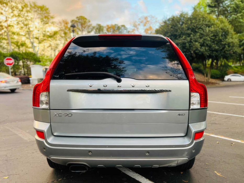 Volvo XC90      2014