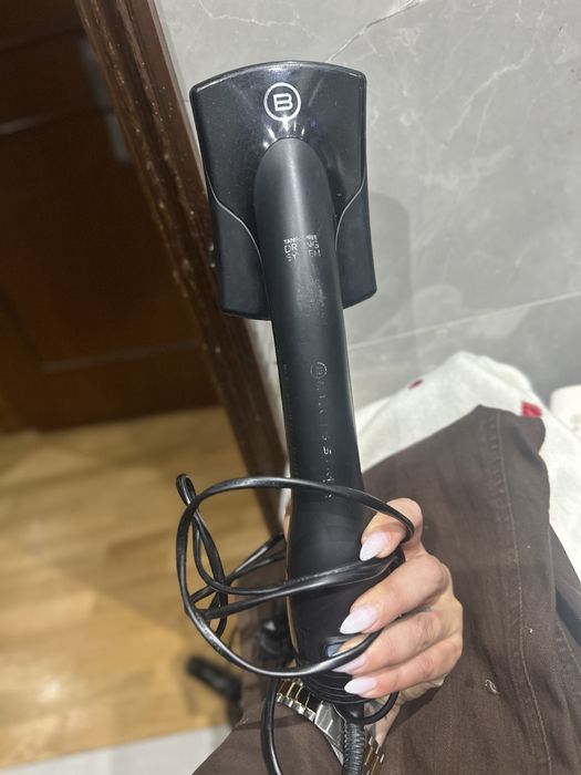 Escova secadora e prancha cabelo